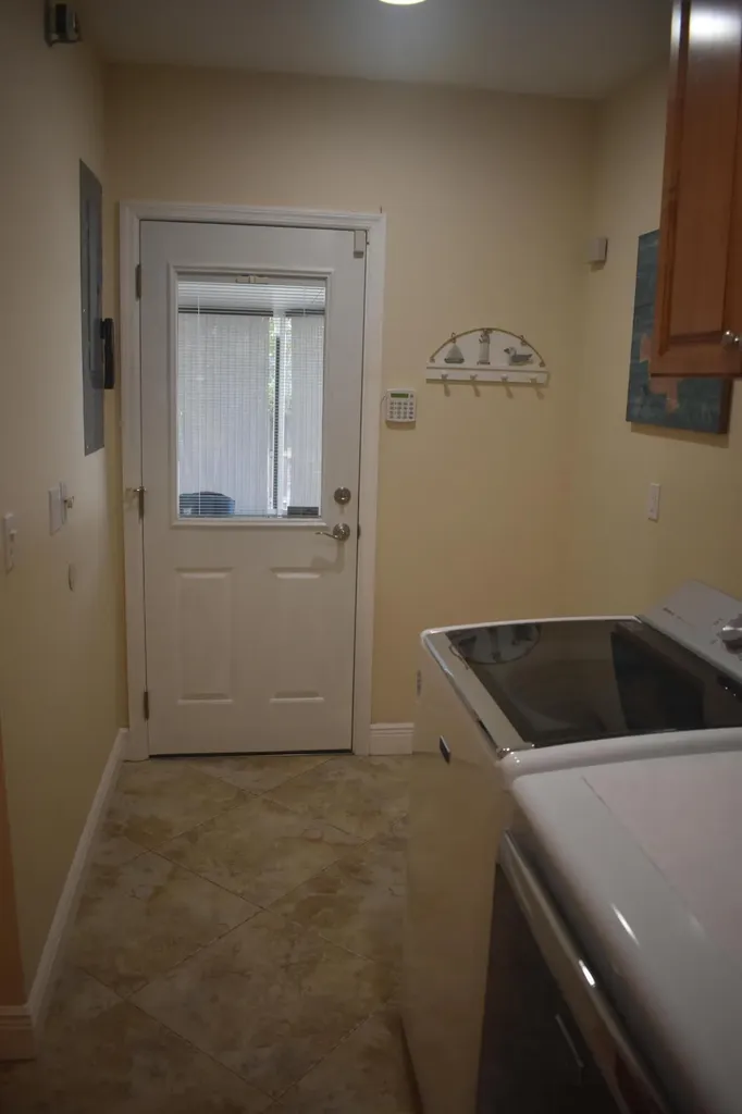 5345 Palm Way Lake Worth FL 33463