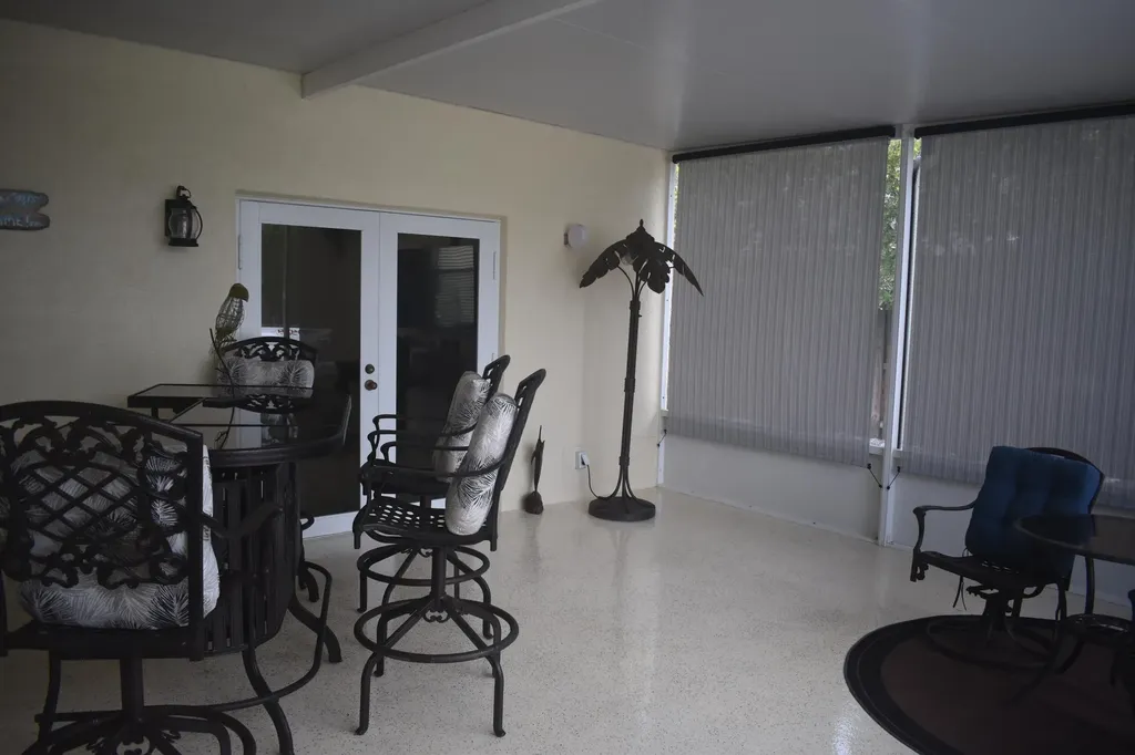 5345 Palm Way Lake Worth FL 33463