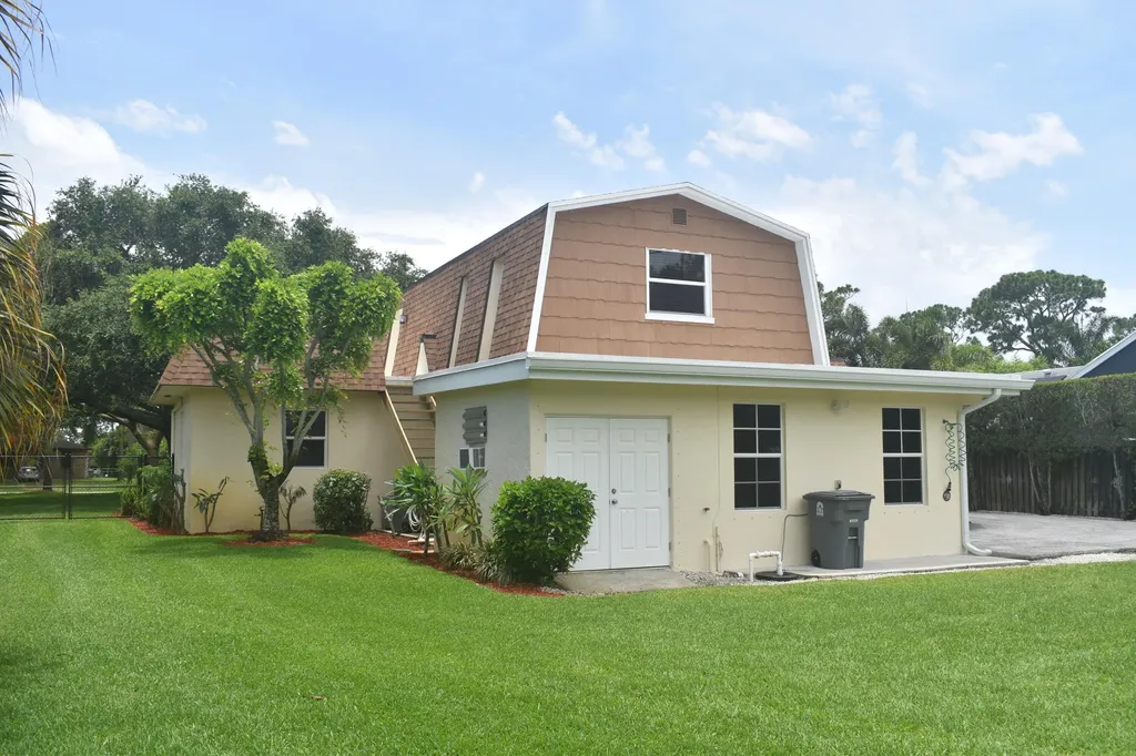5345 Palm Way Lake Worth FL 33463
