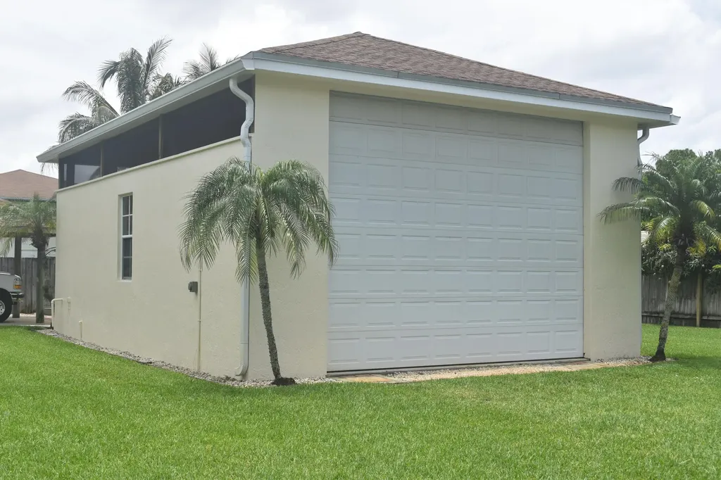 5345 Palm Way Lake Worth FL 33463