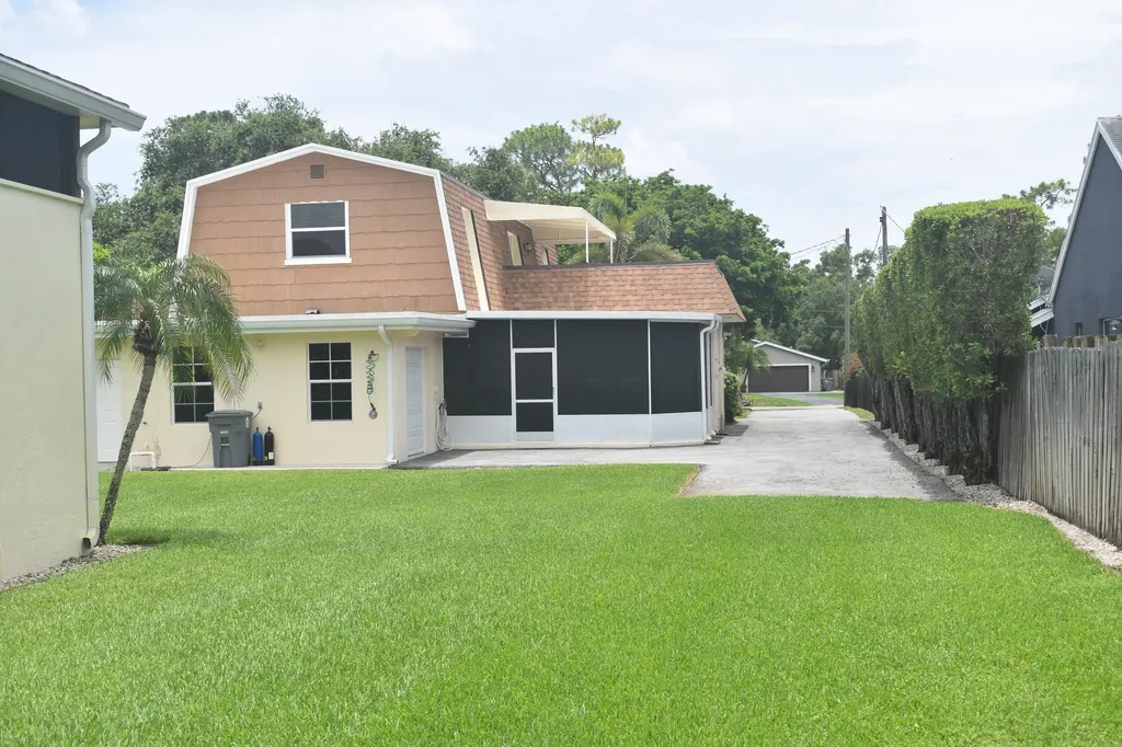 5345 Palm Way Lake Worth FL 33463
