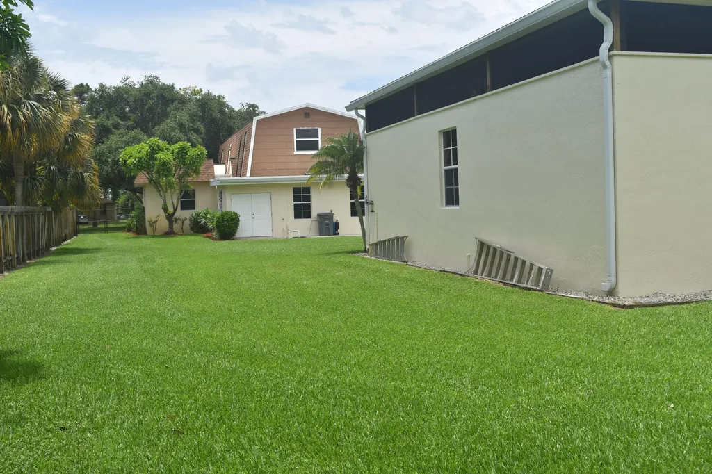 5345 Palm Way Lake Worth FL 33463