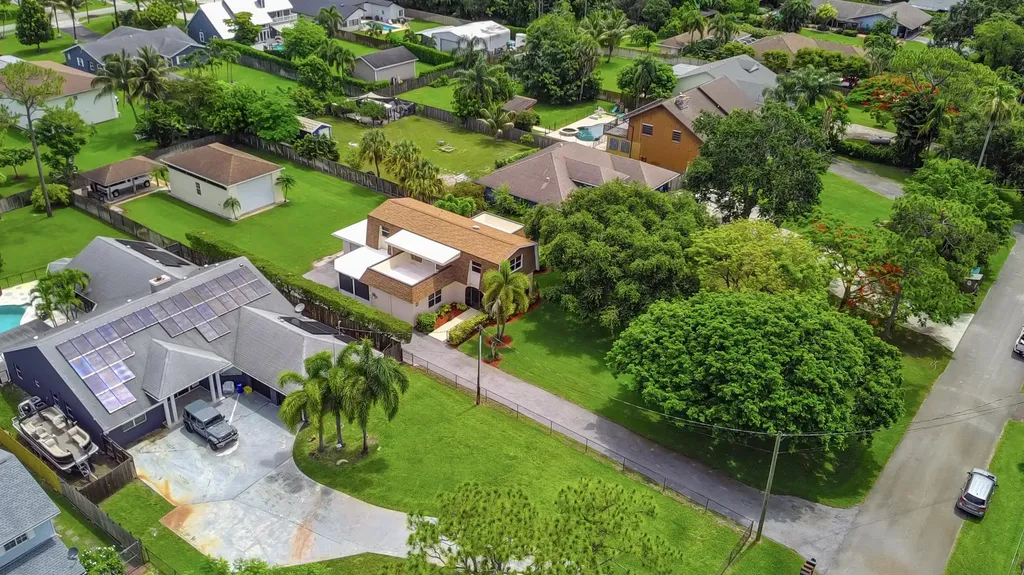 5345 Palm Way Lake Worth FL 33463