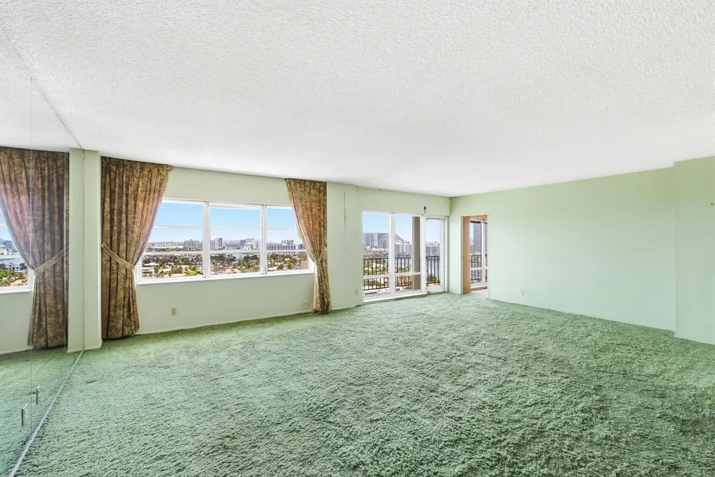 2500 E Las Olas Boulevard Fort Lauderdale FL 33301