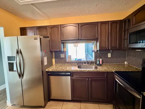 1800 SW 81st Avenue North Lauderdale FL 33068
