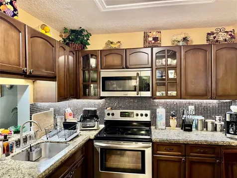1800 SW 81st Avenue North Lauderdale FL 33068