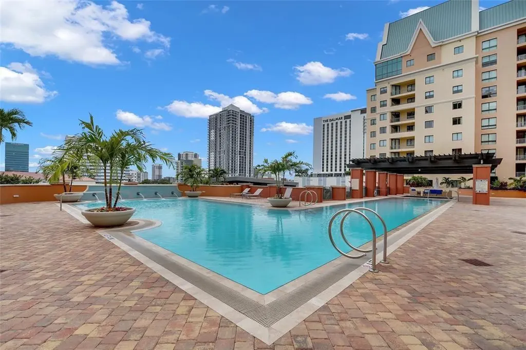 110 N Federal Highway Fort Lauderdale FL 33301