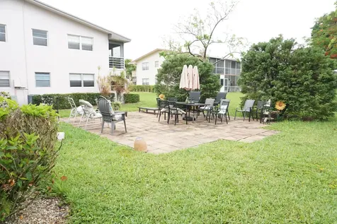 50 Canterbury B West Palm Beach FL 33417