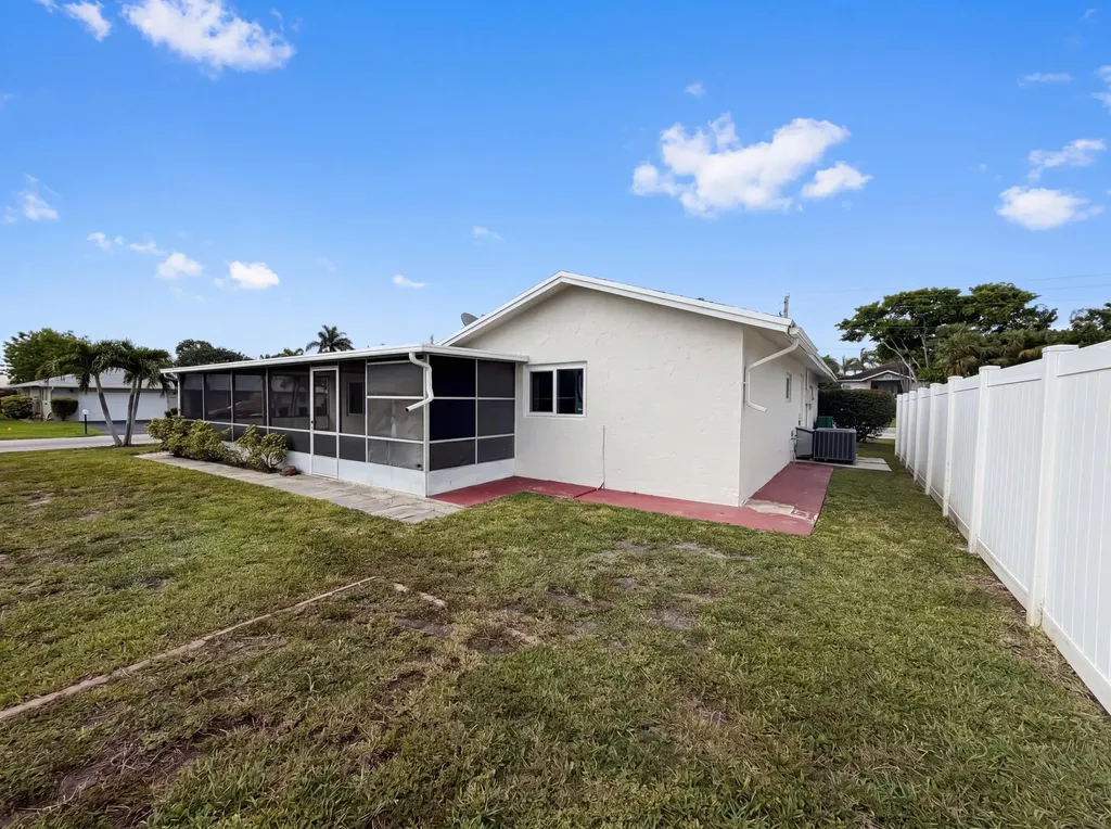 9605 NW 81st Tamarac FL 33321