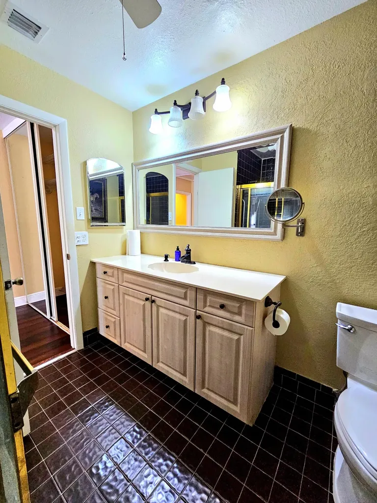 566 Village Lake Drive Weston FL 33326