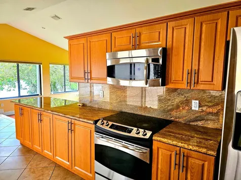 566 Village Lake Drive Weston FL 33326