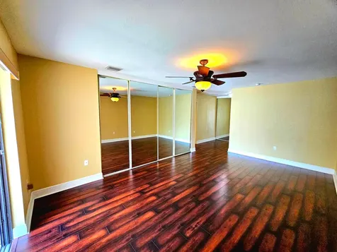 566 Village Lake Drive Weston FL 33326