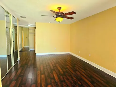 566 Village Lake Drive Weston FL 33326