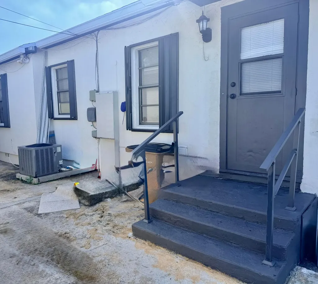 443 Wilder Street West Palm Beach FL 33405