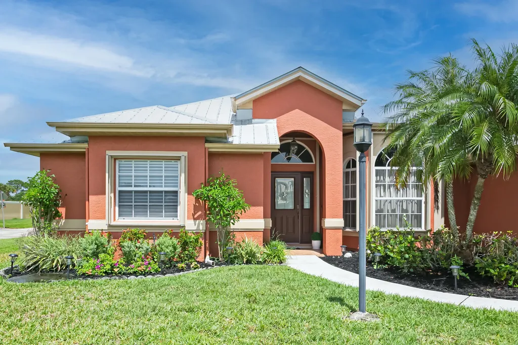 1601 SW Realty Street Port St Lucie FL 34987