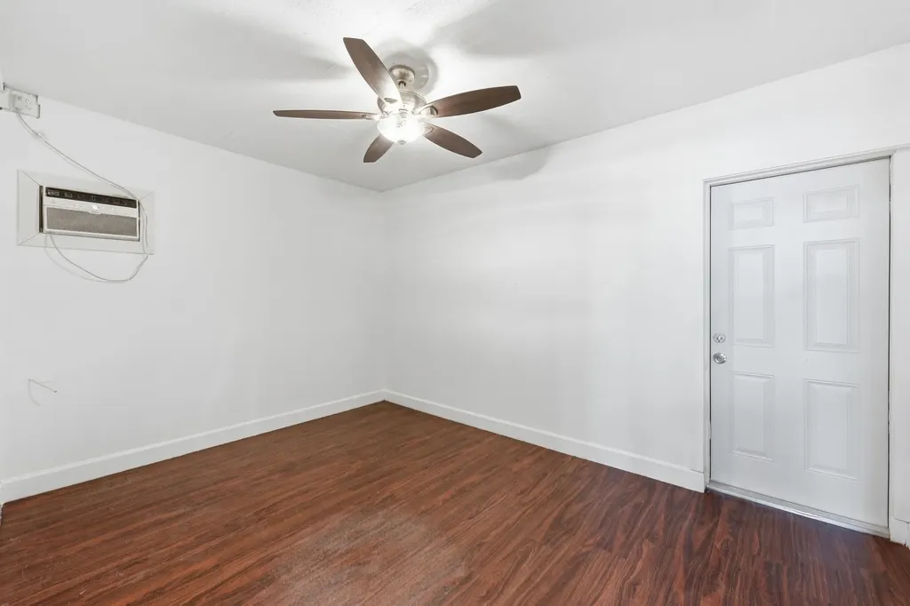 3847 Roan Court E West Palm Beach FL 33403