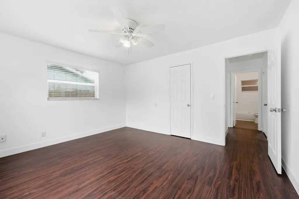 3847 Roan Court E West Palm Beach FL 33403