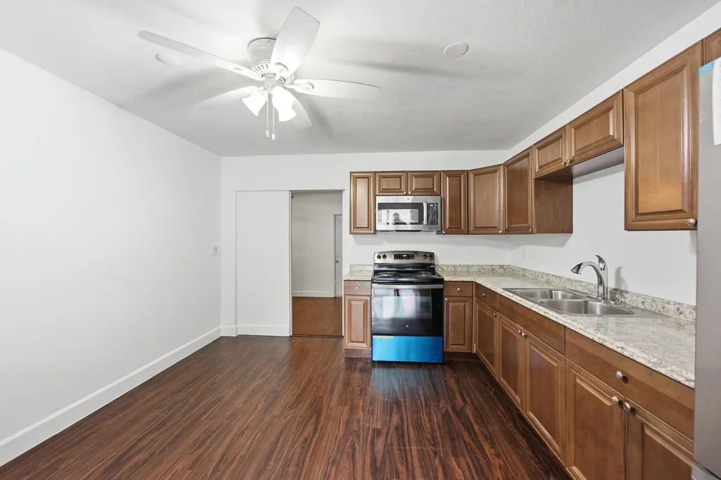 3847 Roan Court E West Palm Beach FL 33403