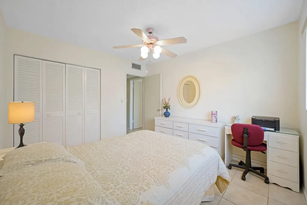 5300 Washington Street Hollywood FL 33021