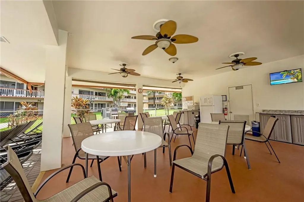 5300 Washington Street Hollywood FL 33021
