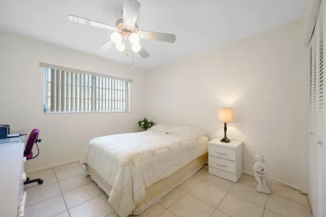 5300 Washington Street Hollywood FL 33021