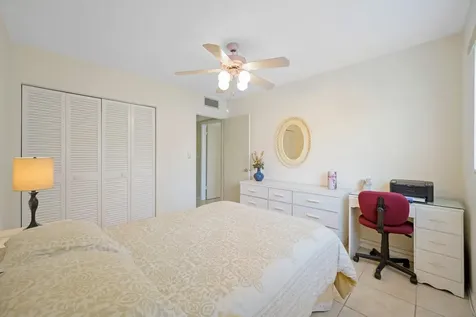 5300 Washington Street Hollywood FL 33021