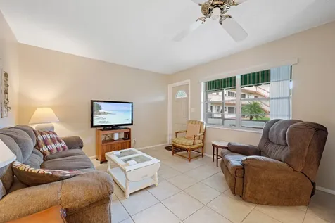 5300 Washington Street Hollywood FL 33021