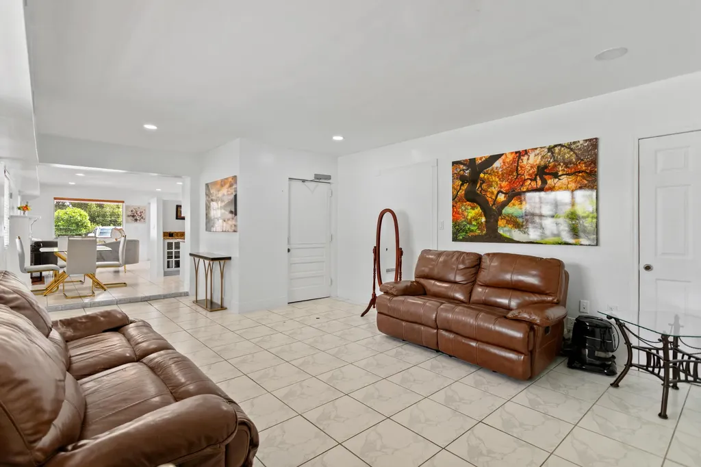 1450 W 37th Street Hialeah FL 33012