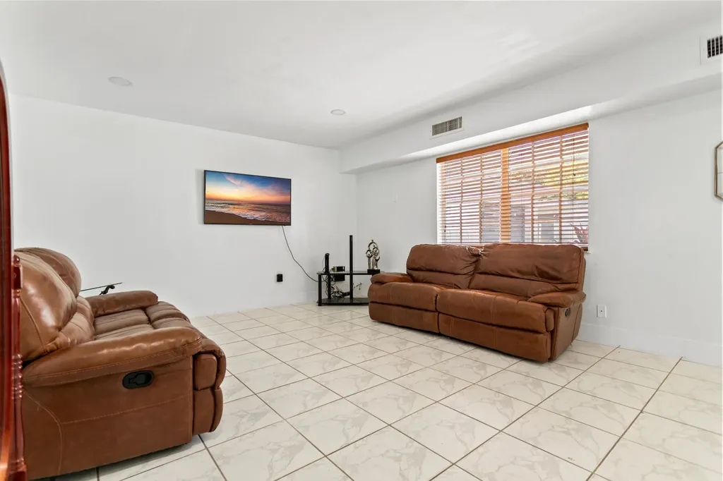 1450 W 37th Street Hialeah FL 33012