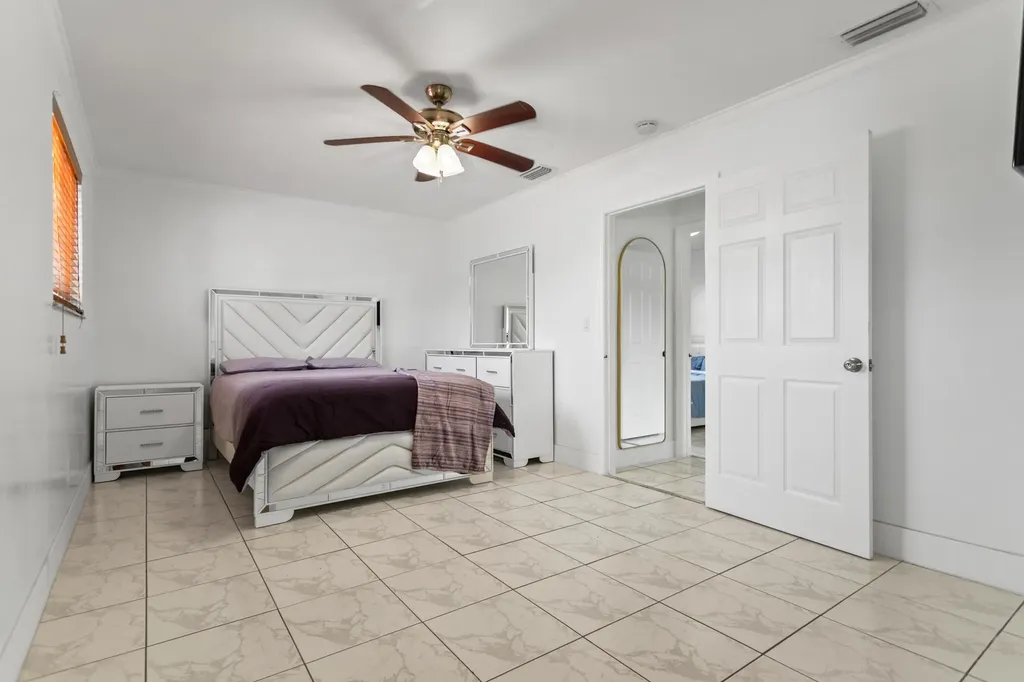 1450 W 37th Street Hialeah FL 33012