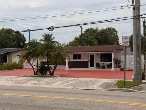 1450 W 37th Street Hialeah FL 33012