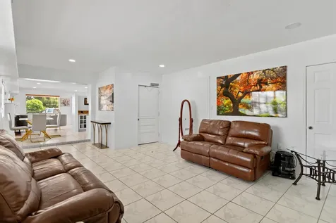 1450 W 37th Street Hialeah FL 33012
