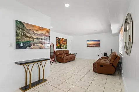 1450 W 37th Street Hialeah FL 33012