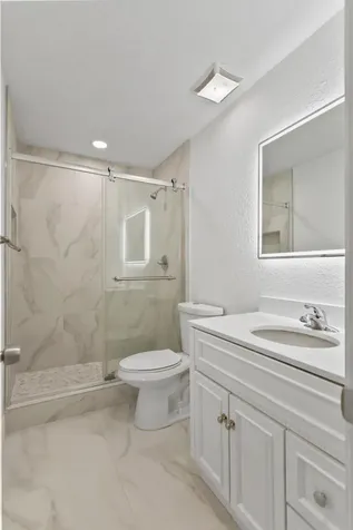 1450 W 37th Street Hialeah FL 33012