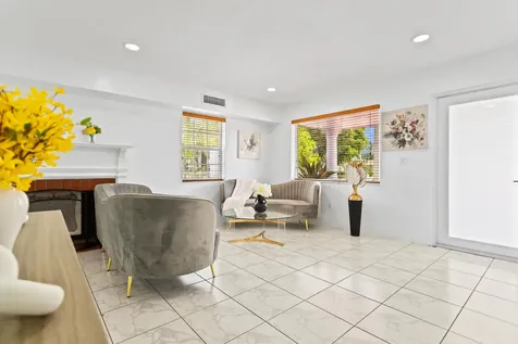 1450 W 37th Street Hialeah FL 33012