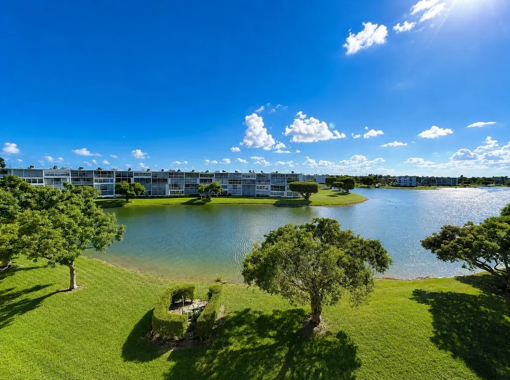 4032 Newcastle B Boca Raton FL 33434
