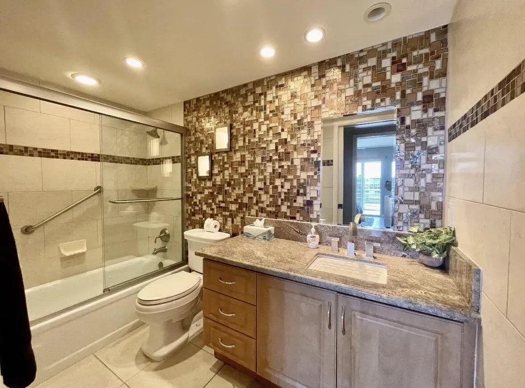 4032 Newcastle B Boca Raton FL 33434