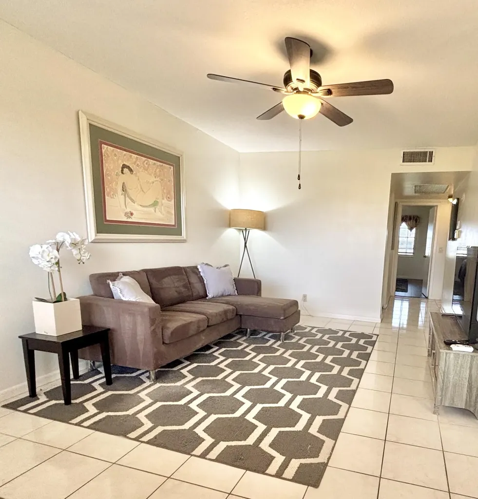 4032 Newcastle B Boca Raton FL 33434