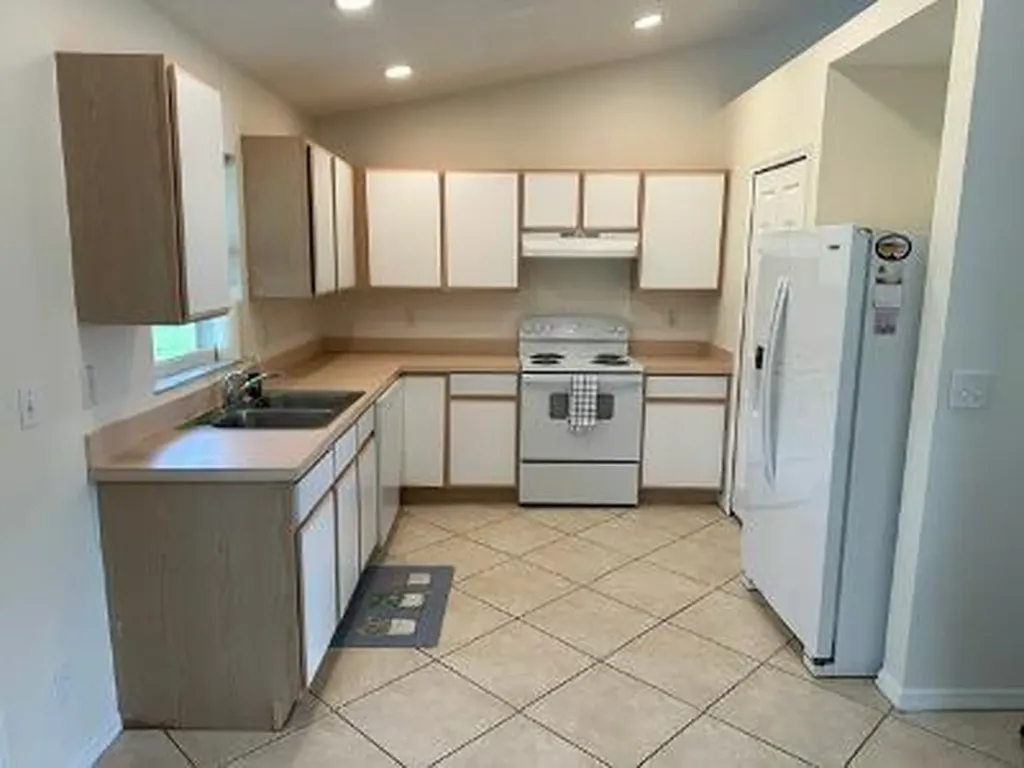 5525 NW North Lundy Circle NW Port St Lucie FL 34986