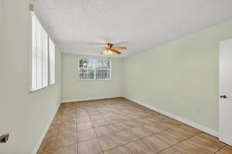 8373 Lake Drive Doral FL 33166