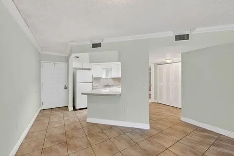 8373 Lake Drive Doral FL 33166