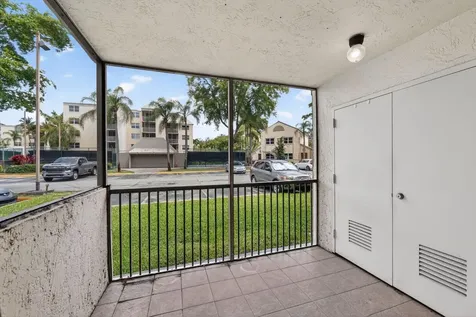 8373 Lake Drive Doral FL 33166