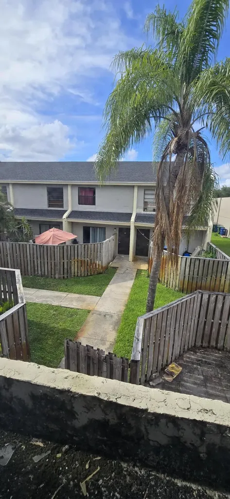 2306 NW 52nd Avenue Lauderhill FL 33313