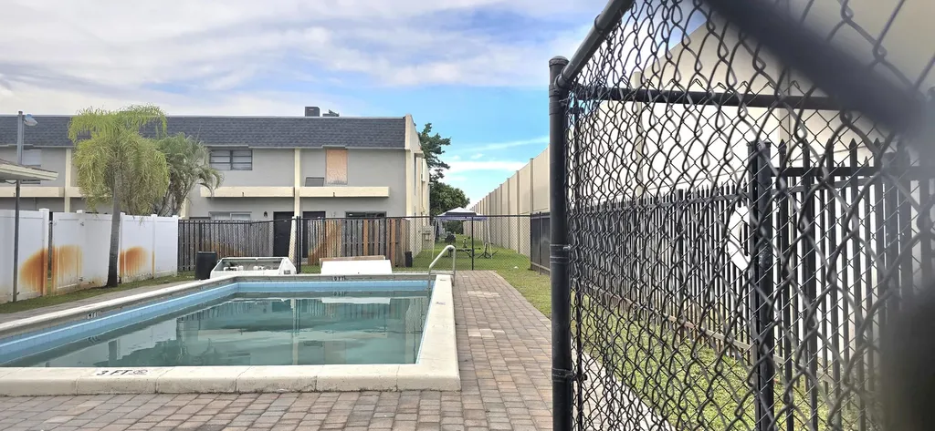 2306 NW 52nd Avenue Lauderhill FL 33313