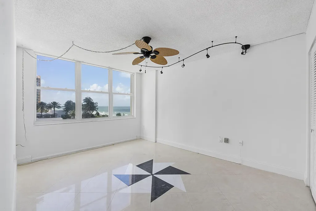 2751 S Ocean Drive Hollywood FL 33019