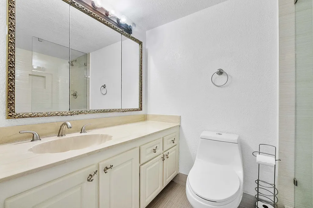 2751 S Ocean Drive Hollywood FL 33019