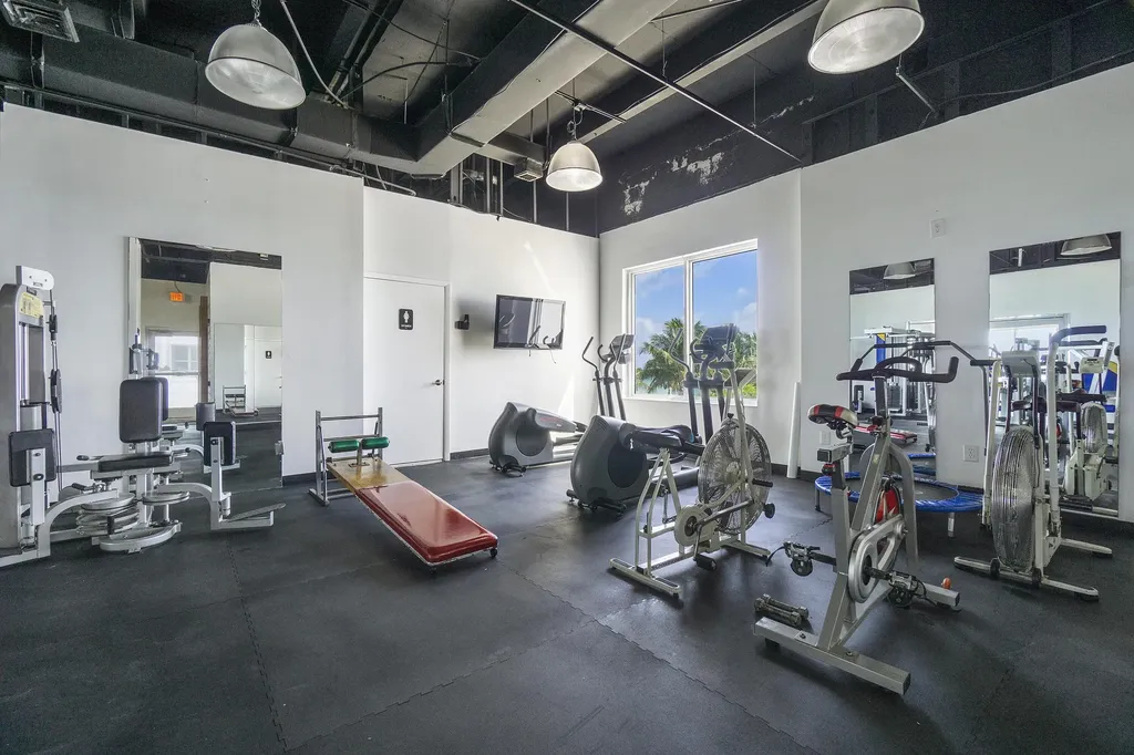 2751 S Ocean Drive Hollywood FL 33019