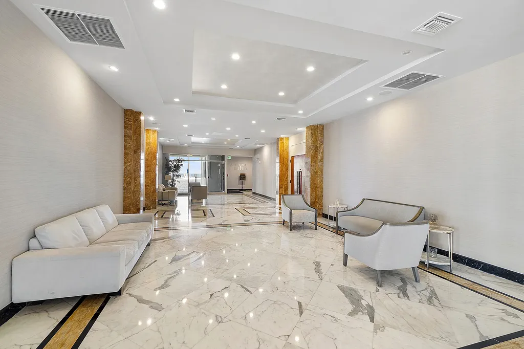 2751 S Ocean Drive Hollywood FL 33019