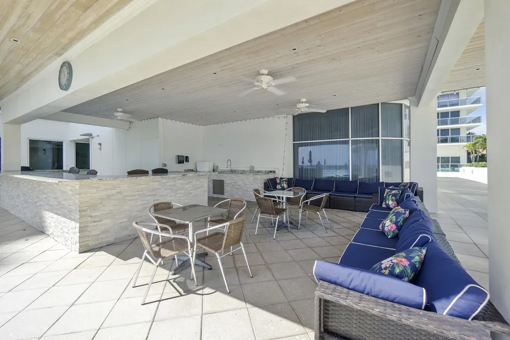 2751 S Ocean Drive Hollywood FL 33019