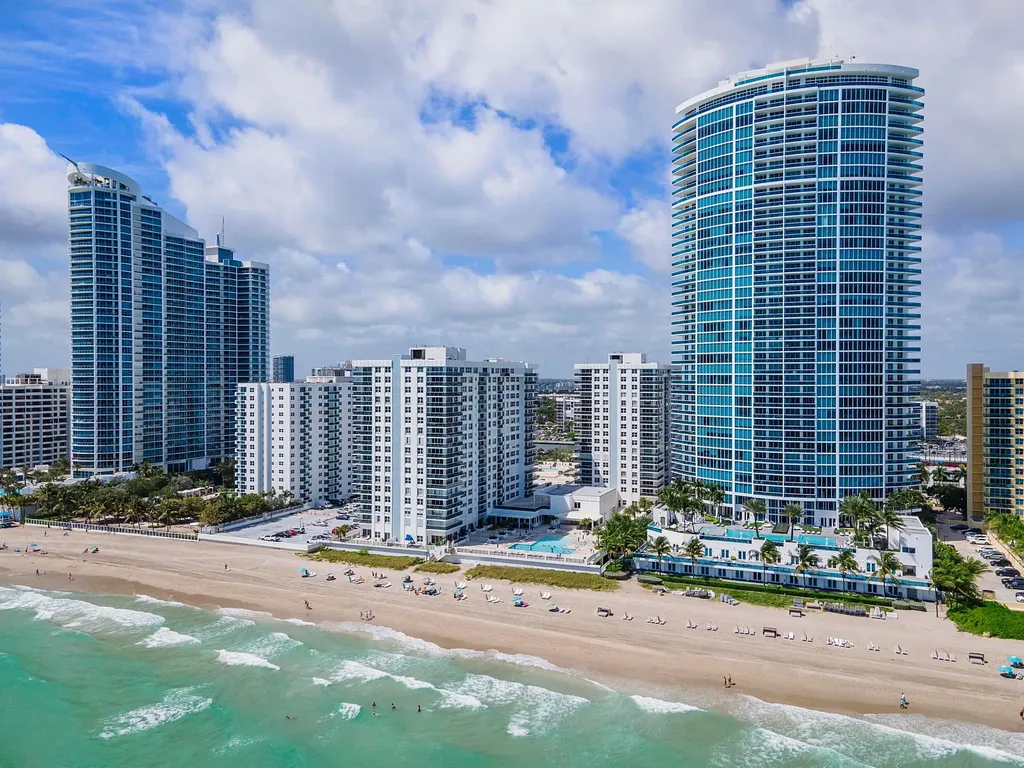 2751 S Ocean Drive Hollywood FL 33019